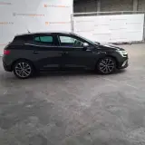 Personenauto, Renault, Megane GT, 2017 – foto 3 – kavel bij Domeinen Roerende Zaken, Soesterberg