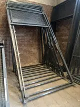 3x Officiële padelbanen frames en glazen panelen ca. 50 panelen – foto 3 – kavel bij Onlineveilingmeester, Hoogeveen