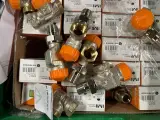 80x Radiatorkranen en thermostaatknoppen IMI Heimeier – foto 5 – kavel bij Onlineveilingmeester, Hoogeveen