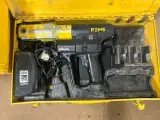 2x REMS accu-perstangen met persbekken, 4x metalen transportkoffers – foto 3 – kavel bij Onlineveilingmeester, Hoogeveen