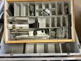 Partij hang- en sluitwerk, deurbeslag en diversen – foto 3 – kavel bij Onlineveilingmeester, Hoogeveen