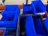 Partij kratten – foto 4 – kavel bij Onlineveilingmeester, Hoogeveen