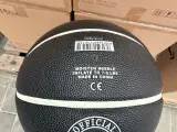 8x Slimme basketbal maat 7 met oplader en kabel, INSAIT JOY – foto 5 – kavel bij Onlineveilingmeester, Hoogeveen