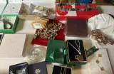 46x Sieraden, horloges en accessoires W.o. BYBORN, Cainté, Inès Rochinha, Massimo Dutti, Heideman en BSKIND – foto 4 – kavel bij Onlineveilingmeester, Hoogeveen