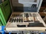 Partij gereedschappen, keukenmessen en diversen W.o. DeLonghi, Osram, Innox – foto 2 – kavel bij Onlineveilingmeester, Hoogeveen