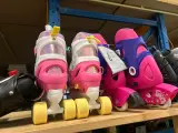 10x Skeelers, rolschaatsen en skateboard W.o. Uepai – foto 2 – kavel bij Onlineveilingmeester, Hoogeveen