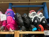 10x Skeelers, rolschaatsen en skateboard W.o. Uepai – foto 4 – kavel bij Onlineveilingmeester, Hoogeveen