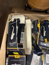 2x Inhoud stellingvak w.o. muziekaccessoires W.o. Cascha, Vandoren – foto 10 – kavel bij Onlineveilingmeester, Hoogeveen