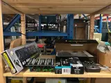 7x Muziekinstrumenten, studio- en audioapparatuur W.o. Devine, Roland – kavel bij Onlineveilingmeester, Hoogeveen