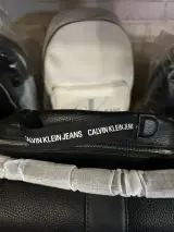 9x Calvin Klein tas, 2x diverse tassen – foto 13 – kavel bij Onlineveilingmeester, Hoogeveen