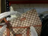 9x Calvin Klein tas, 2x diverse tassen – foto 4 – kavel bij Onlineveilingmeester, Hoogeveen