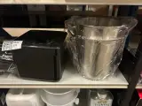 3x Inhoud stellingplank w.o. horeca- en keukenbenodigdheden W.o. KitchenAid, Duralex – foto 6 – kavel bij Onlineveilingmeester, Hoogeveen
