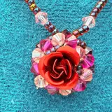 Collier gedecoreerd met 'Rose' pendant – kavel bij Onlineveilingmeester