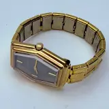 Vintage Commodoor mechanisch verguld horloge – foto 4 – kavel bij Onlineveilingmeester