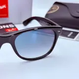 Rayban Zonnebril New Wayfarer black gradient blue – foto 4 – kavel bij Onlineveilingmeester