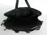 Zwarte leren laptoptas UEFA Champions League – foto 6 – kavel bij De Kringwinkel, Heverlee