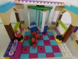 LEGO Friends - uitgebreide bouwset met gebouwen en accessoires – foto 9 – kavel bij De Kringwinkel, Heverlee