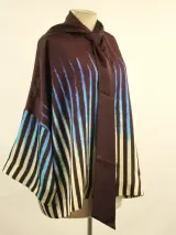 ESSENTIEL ANTWERP - Prachtige oversized blouse met kleurrijke print en sjaalkraag – foto 4 – kavel bij De Kringwinkel, Antwerpen