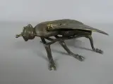 Decoratieve metalen insectenbeeldje met beweegbare vleugels – foto 2 – kavel bij De Kringwinkel, Diest