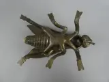 Decoratieve metalen insectenbeeldje met beweegbare vleugels – foto 5 – kavel bij De Kringwinkel, Diest