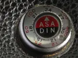 Vintage Yashica Penta J met 50mm f/2-lens – foto 14 – kavel bij De Kringwinkel, Heverlee