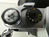 Vintage Yashica Penta J met 50mm f/2-lens – foto 10 – kavel bij De Kringwinkel, Heverlee