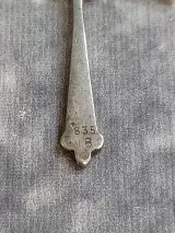 Vintage zilveren kruishanger met markasiet en rode steen – foto 5 – kavel bij De Kringwinkel, Gent