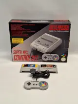Originele Super Nintendo Entertainment System (SNES) PAL - compleet met doos, 2 controllers & 2 klassiekers – kavel bij De Kringwinkel, Gent