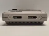 Originele Super Nintendo Entertainment System (SNES) PAL - compleet met doos, 2 controllers & 2 klassiekers – foto 7 – kavel bij De Kringwinkel, Gent
