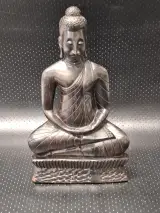 Handgesneden Sri Lankaans Boeddhabeeld in massief Ceylon ebbenhout uit jaren 1950-1970 – kavel bij De Kringwinkel, Gent