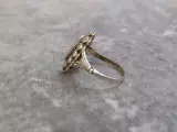 Vintage ring in Art Déco stijl met paars-roze navette steen en markasiet – foto 4 – kavel bij De Kringwinkel, Gent