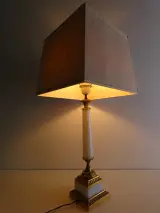 Vintage tafellamp met goudkleurige accenten – foto 2 – kavel bij De Kringwinkel, Heverlee