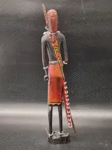 Twee handgesneden Afrikaanse Maasai beelden van een krijger en vrouw – foto 7 – kavel bij De Kringwinkel, Gent