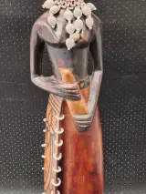 Twee handgesneden Afrikaanse Maasai beelden van een krijger en vrouw – foto 10 – kavel bij De Kringwinkel, Gent