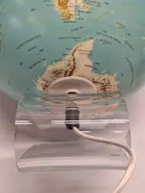 Vintage Scan-Globe A/S Verlichte wereldbol - Denemarken 1992 - Plexiglas voet – foto 12 – kavel bij De Kringwinkel, Gent
