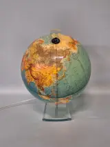 Vintage Scan-Globe A/S Verlichte wereldbol - Denemarken 1992 - Plexiglas voet – foto 5 – kavel bij De Kringwinkel, Gent