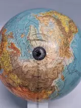 Vintage Scan-Globe A/S Verlichte wereldbol - Denemarken 1992 - Plexiglas voet – foto 9 – kavel bij De Kringwinkel, Gent