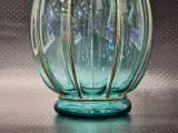 Vintage turquoise glazen vaas in Murano-stijl met metalen frame – foto 3 – kavel bij De Kringwinkel, Gent