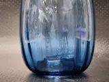IKEA TONSÄTTA mondgeblazen vaas van blauw optic glas – foto 3 – kavel bij De Kringwinkel, Gent