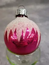 Vintage glazen kerstdecoratie set: piek, kerstballen en kralenslinger – foto 17 – kavel bij De Kringwinkel, Gent