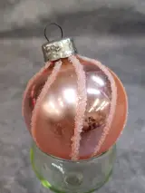 Vintage glazen kerstdecoratie set: piek, kerstballen en kralenslinger – foto 8 – kavel bij De Kringwinkel, Gent