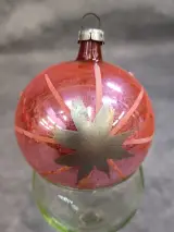 Vintage glazen kerstdecoratie set: piek, kerstballen en kralenslinger – foto 9 – kavel bij De Kringwinkel, Gent