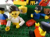 Grote Kavel Vintage LEGO Trein & Stad (Jaren '70/'80) – Met Blauwe Rails – foto 18 – kavel bij De Kringwinkel, Heverlee