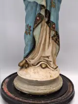 2 religieuze beelden waaronder Art Deco Maria buste en Madonna met kind onder glazen stolp – foto 13 – kavel bij De Kringwinkel, Gent