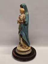 2 religieuze beelden waaronder Art Deco Maria buste en Madonna met kind onder glazen stolp – foto 16 – kavel bij De Kringwinkel, Gent