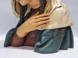 2 religieuze beelden waaronder Art Deco Maria buste en Madonna met kind onder glazen stolp – foto 4 – kavel bij De Kringwinkel, Gent