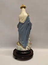Religieus gipsen beeld van Onze-Lieve-Vrouw van de Overwinning onder mondgeblazen stolp – foto 10 – kavel bij De Kringwinkel, Gent