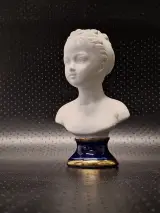 Set van vijf vintage porseleinen kinderbustes naar Jean-Antoine Houdon – foto 10 – kavel bij De Kringwinkel, Gent