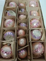 Lot 3 Kerstballen Roze – foto 2 – kavel bij De Kringwinkel, Herzele