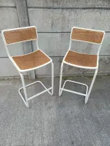 Set van 2 vintage barkrukken met gevlochten zitting – kavel bij De Kringwinkel, Oudenaarde